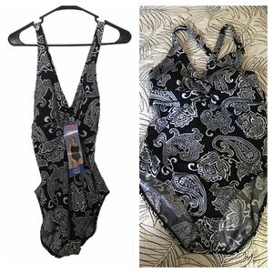 Black and White Paisley Women's Swimsuit